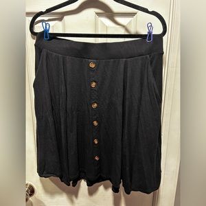 Torrid black skirt with buttons and pockets